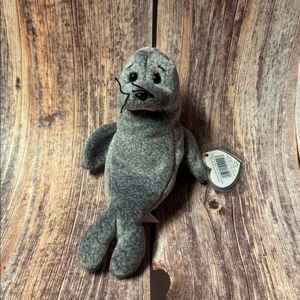 Vintage 1999 Ty Beanie Babies Slippery Item #PHK3177